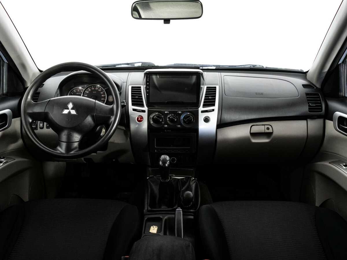 Mitsubishi Pajero Sport, 2011 Фото №8