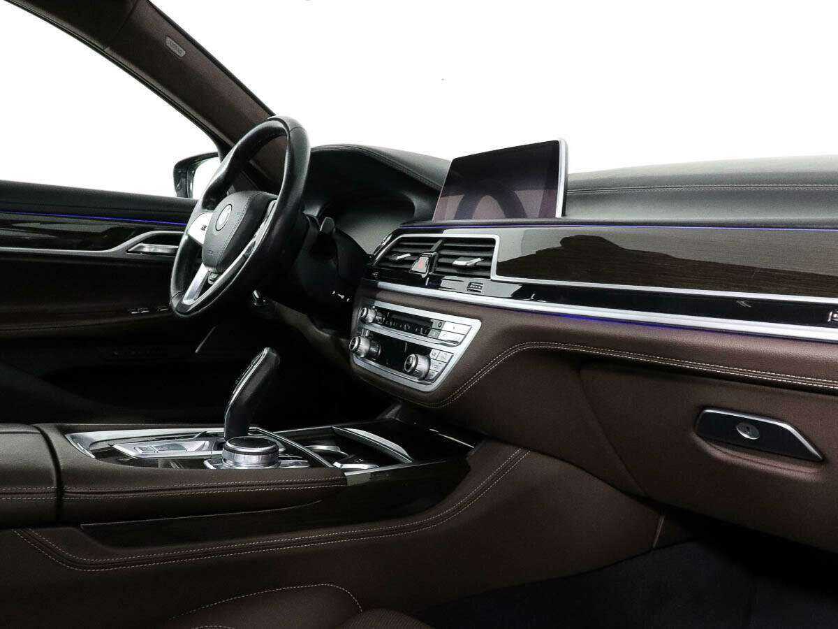 BMW 7 серии Long 740Li xDrive, 2019 Фото №6