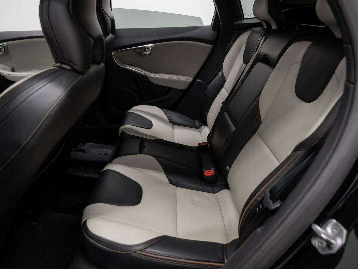 Volvo V40 Cross Country, 2015 Фото №10