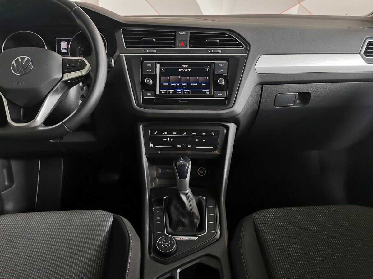 Volkswagen Tiguan, 2021 Фото №11
