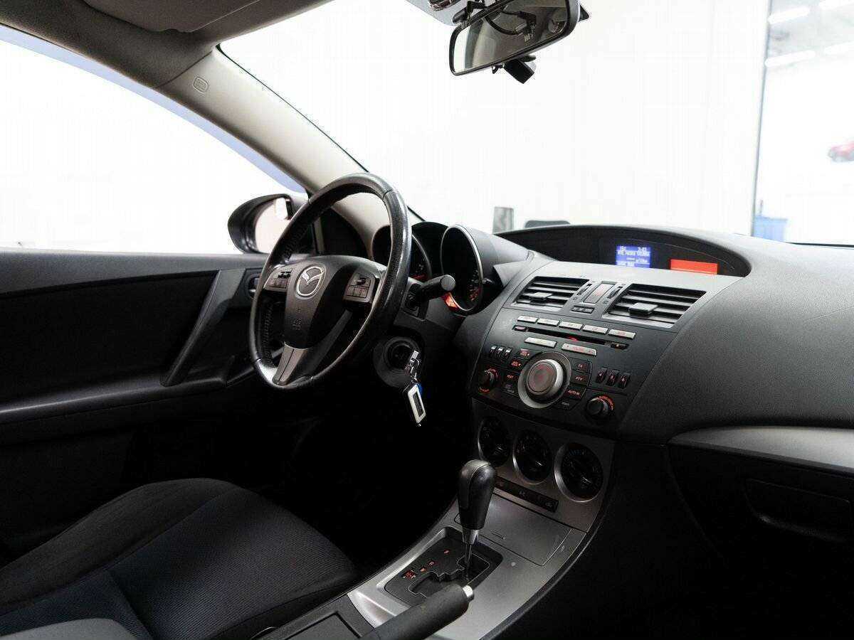 Mazda 3, 2011 Фото №18