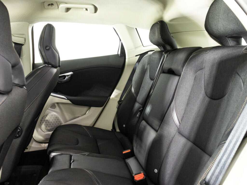 Volvo V40 Cross Country, 2014 Фото №10