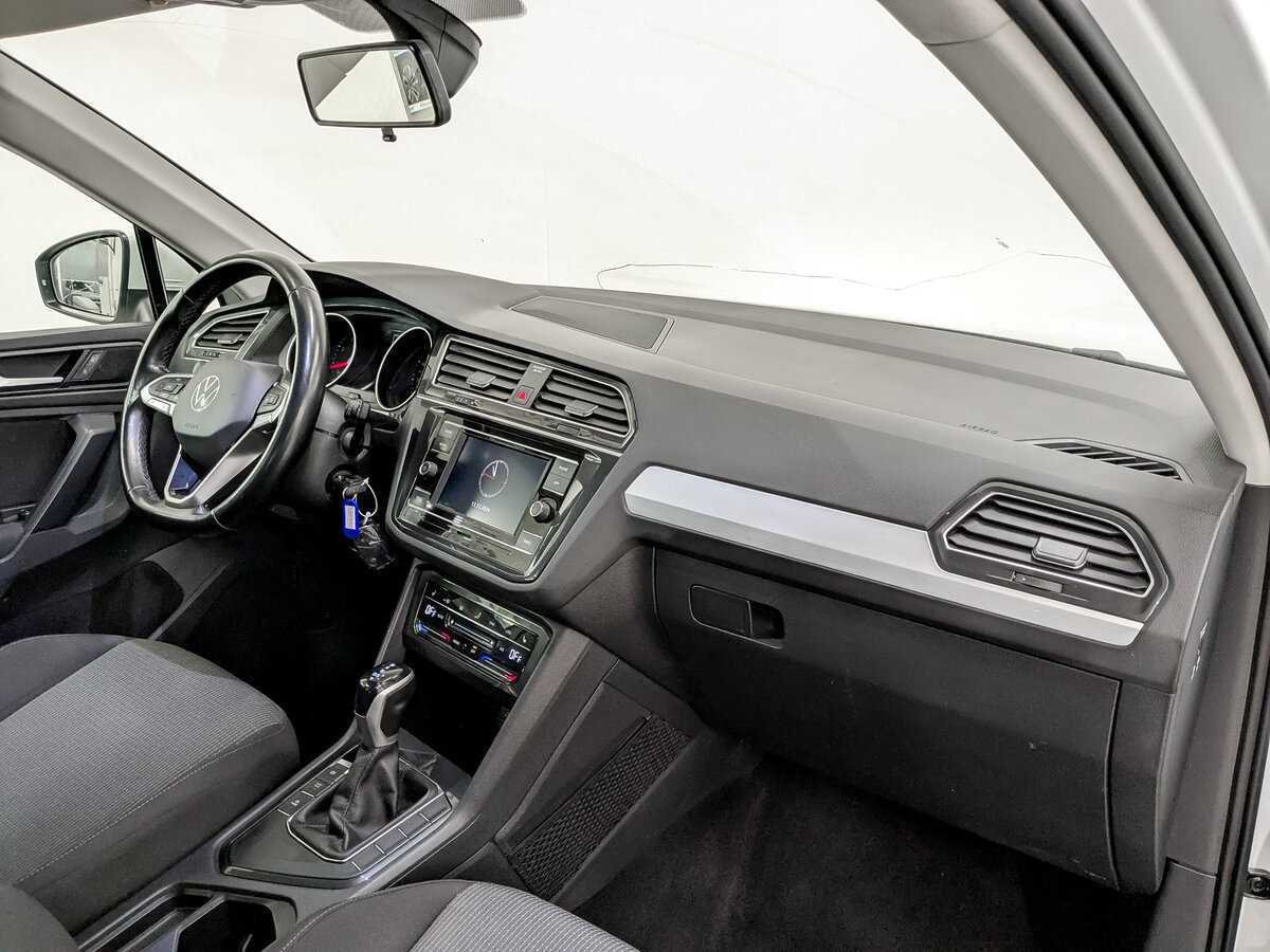 Volkswagen Tiguan, 2021 Фото №11