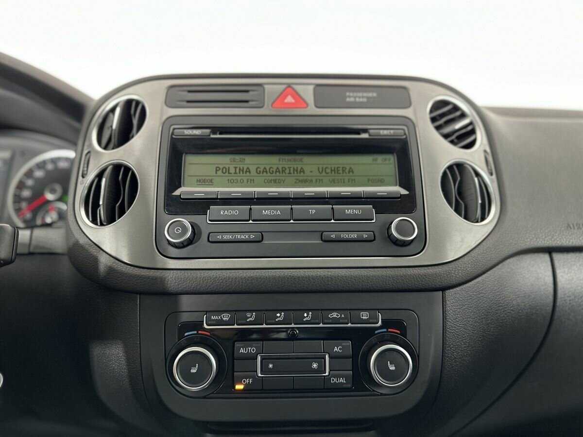 Volkswagen Tiguan, 2011 Фото №12