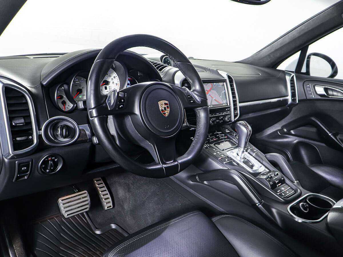 Porsche Cayenne GTS, 2012 Фото №13