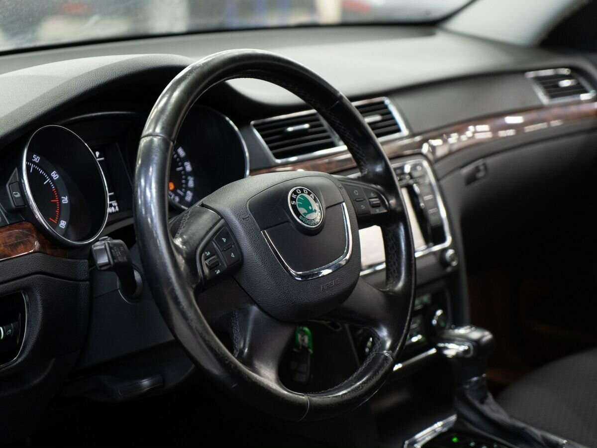 Skoda Superb DSG, 2011 Фото №5