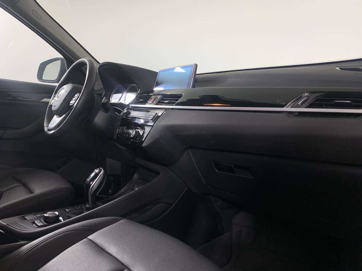 BMW X1 20i xDrive, 2020 Фото №11