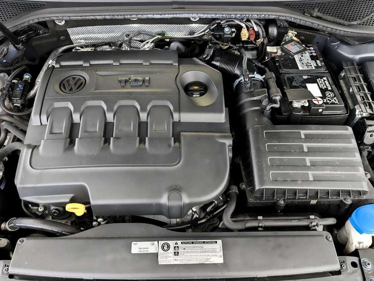 Volkswagen Passat Alltrack, 2018 Фото №9