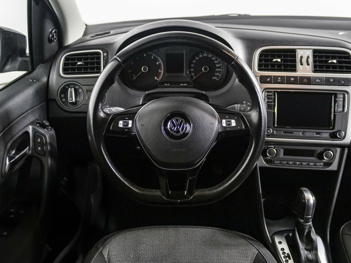 Volkswagen Polo V Рестайлинг, 2018 Фото №12
