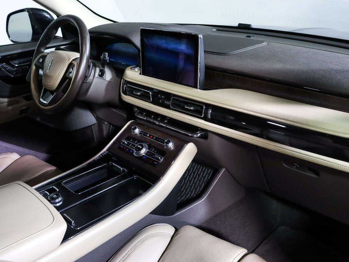 Lincoln Aviator, 2019 Фото №7