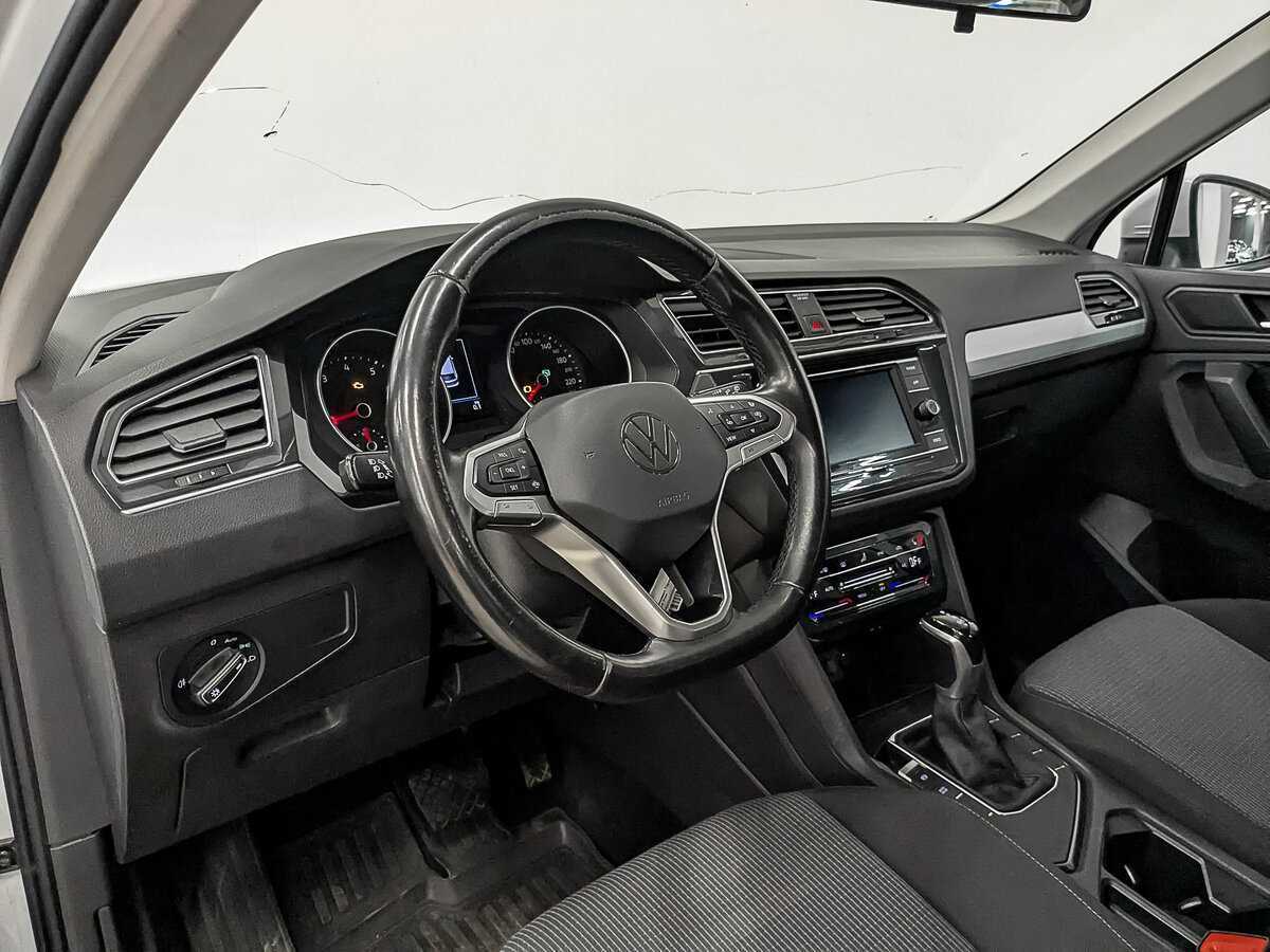 Volkswagen Tiguan, 2021 Фото №13