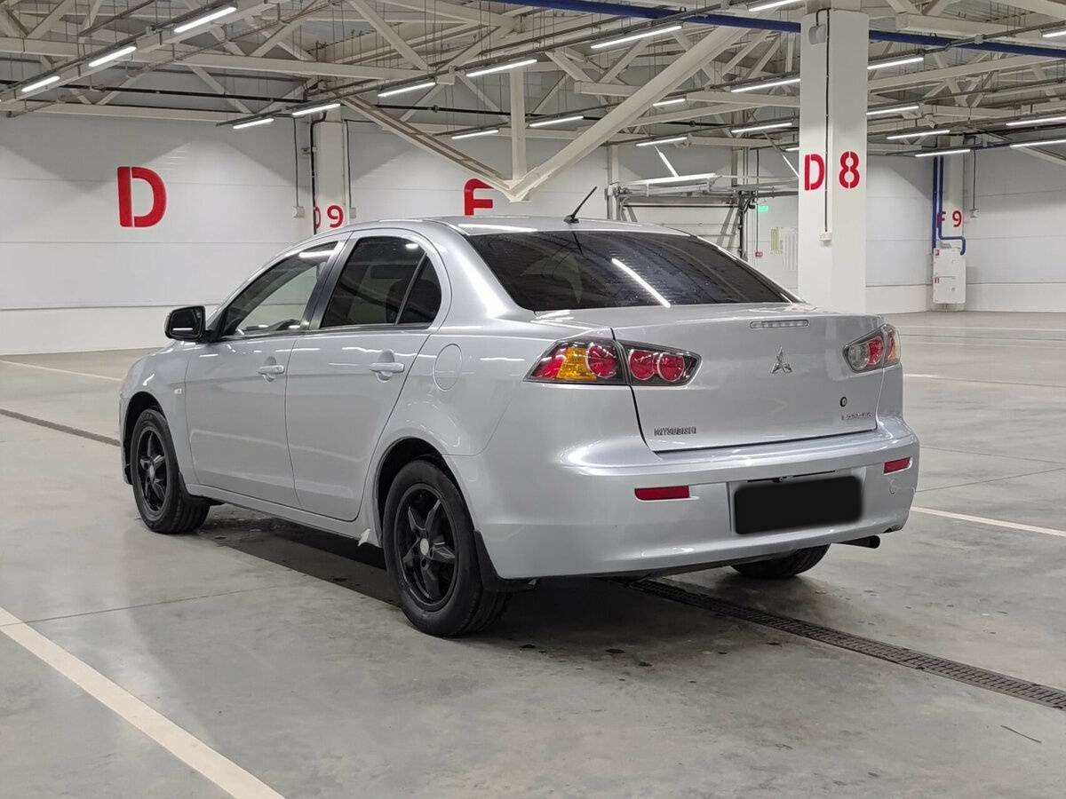 Mitsubishi Lancer X Рестайлинг, 2011 Фото №7