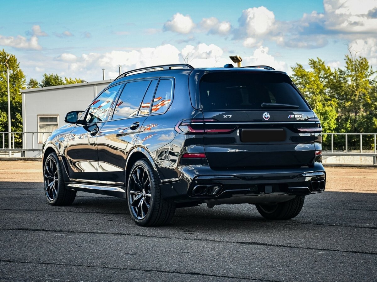 BMW X7 M60i I (G07) Рестайлинг, 2022 Фото №7