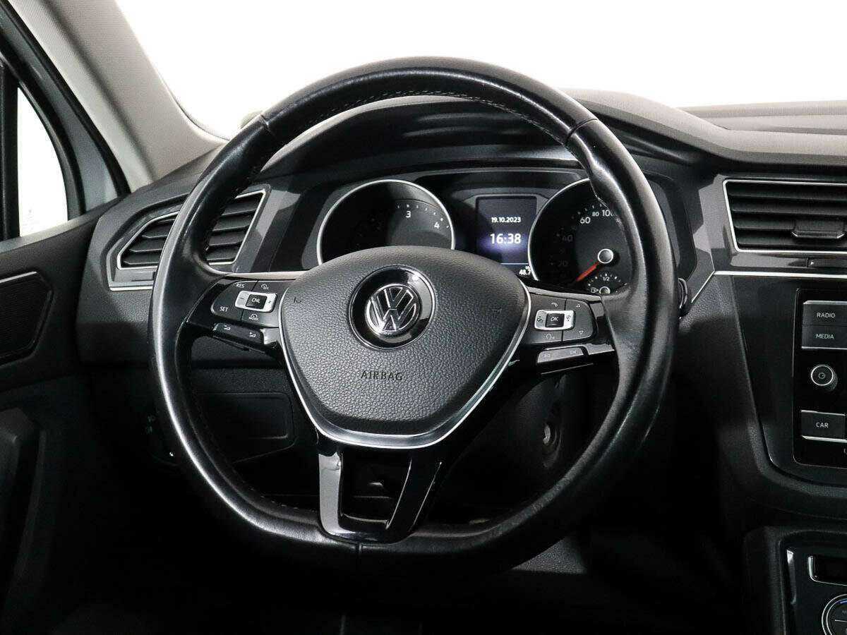 Volkswagen Tiguan, 2017 Фото №12