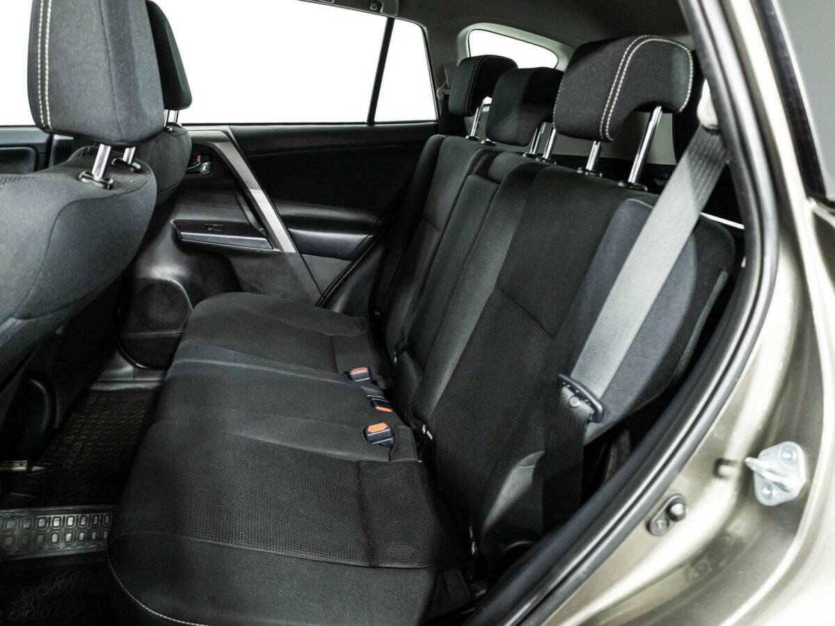 Toyota RAV4 IV (XA40) Рестайлинг, 2017 Фото №10