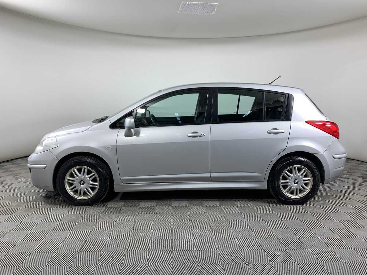 Nissan Tiida, 2011 Фото №8