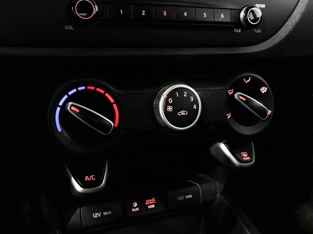 Kia Rio X-Line, 2019 Фото №15