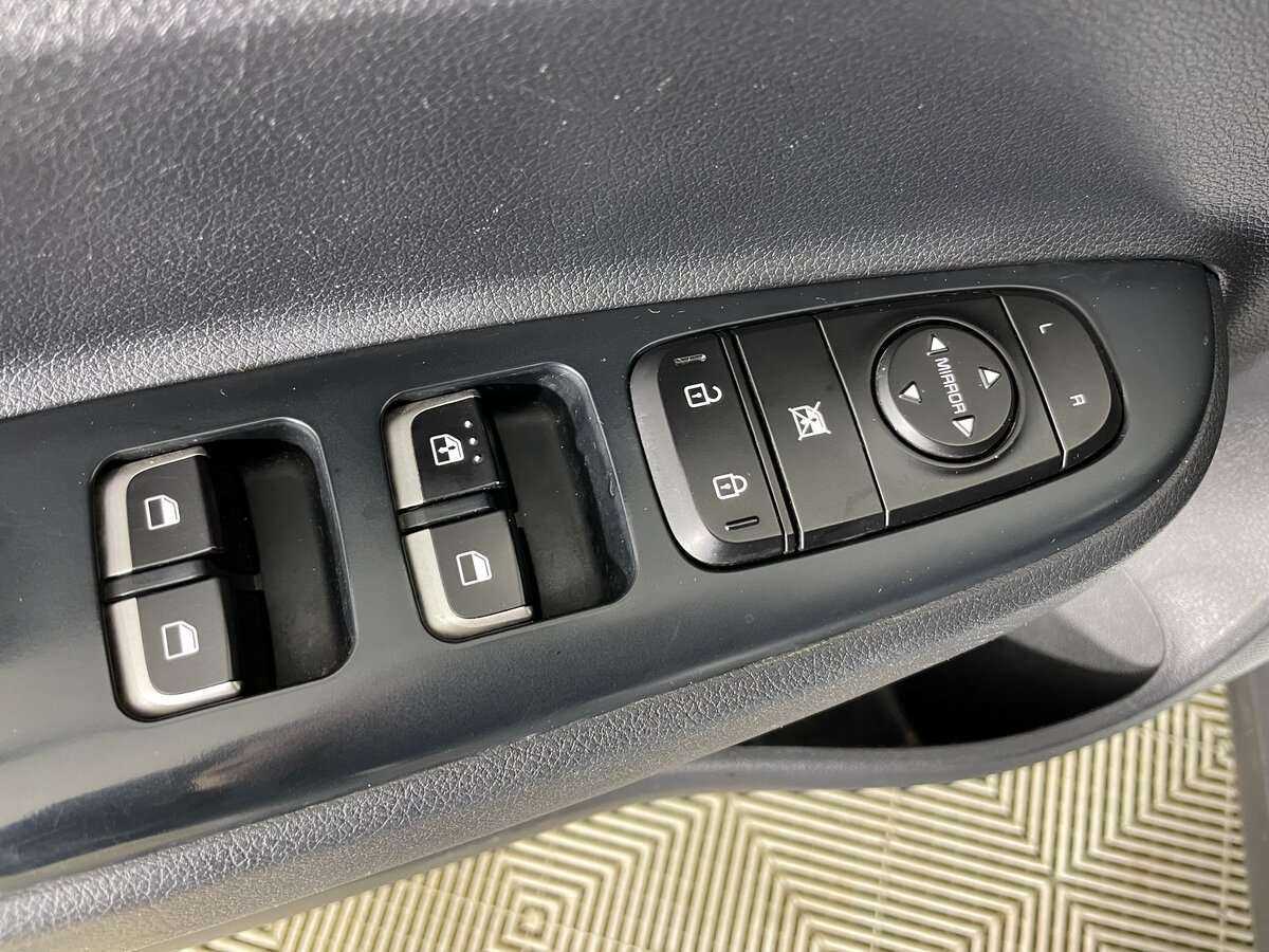 Kia Rio X-Line, 2020 Фото №18