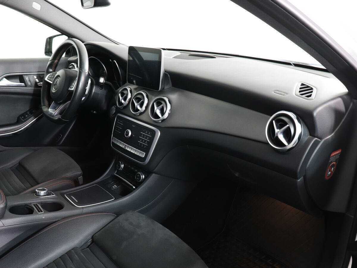 Mercedes-Benz GLA 250, 2017 Фото №11