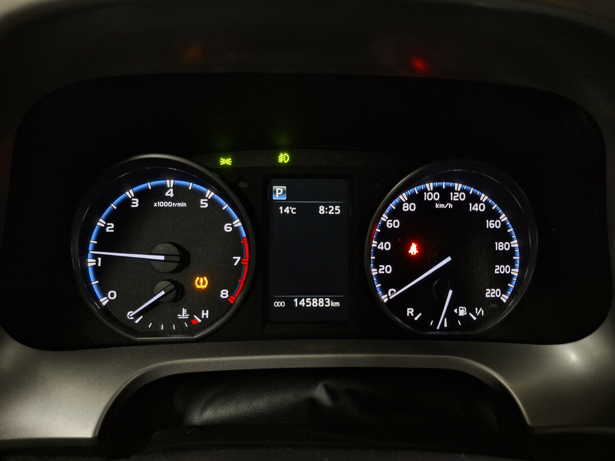 Toyota RAV4 IV (XA40) Рестайлинг, 2016 Фото №13