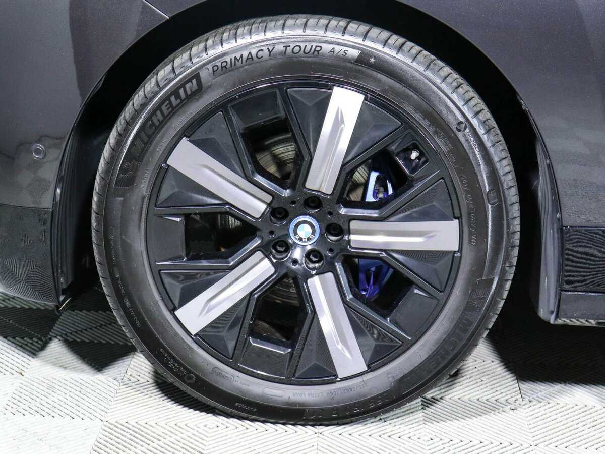 BMW iX xDrive50, 2022 Фото №10