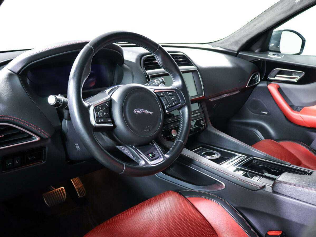 Jaguar F-Pace, 2018 Фото №14