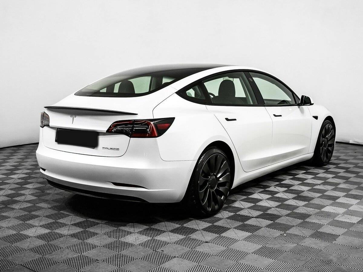 Tesla Model 3 Performance, 2021 Фото №5