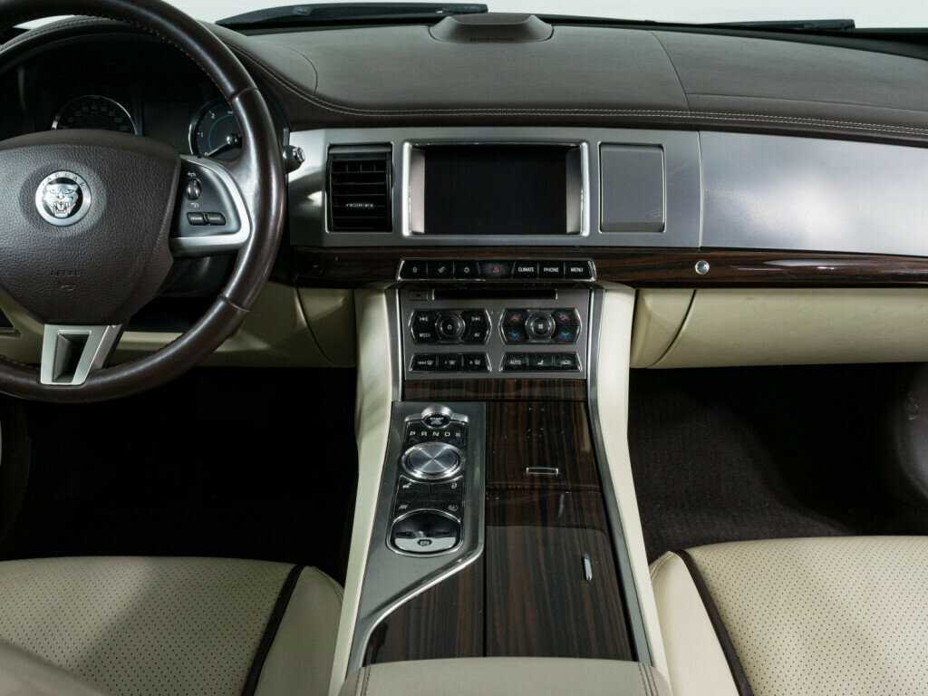 Jaguar XF, 2011 Фото №9