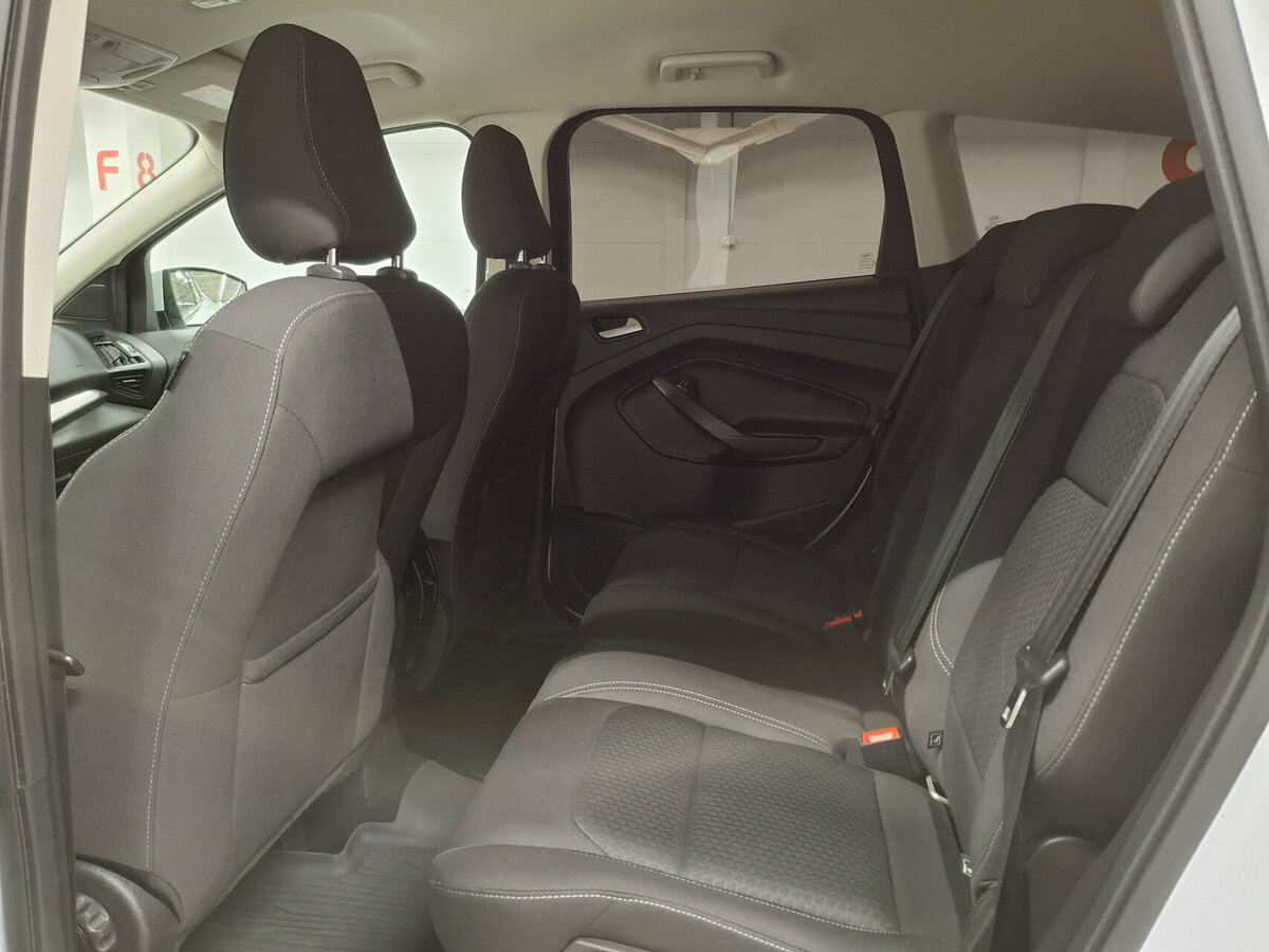 Ford Kuga II Рестайлинг, 2018 Фото №12
