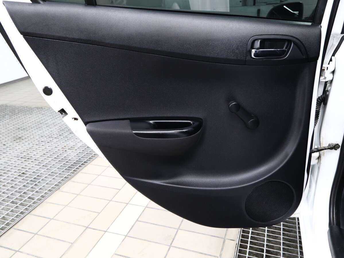 Hyundai i20, 2010 Фото №8