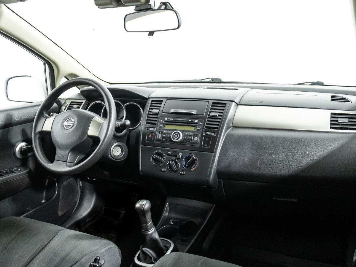 Nissan Tiida, 2013 Фото №9