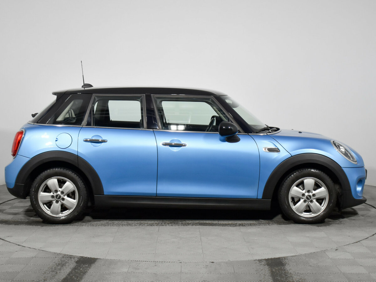 Mini Hatch Cooper III (F55/F56) Рестайлинг, 2019 Фото №4