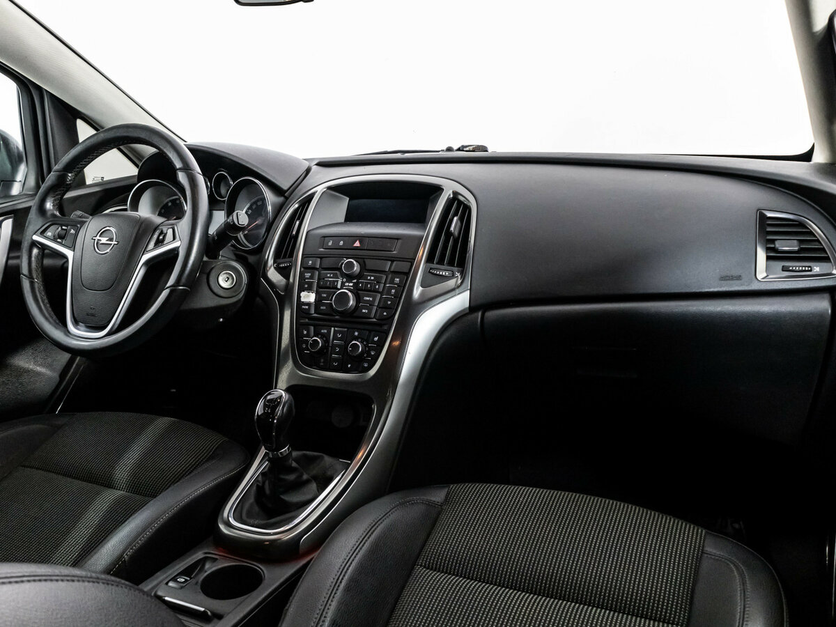 Opel Astra J, 2010 Фото №7