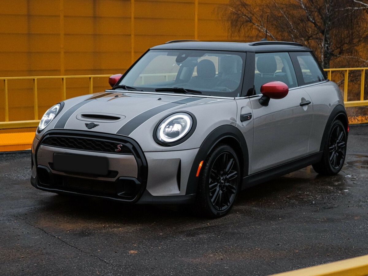 Mini Hatch Cooper S III (F55/F56) Рестайлинг 2, 2024 Фото №1