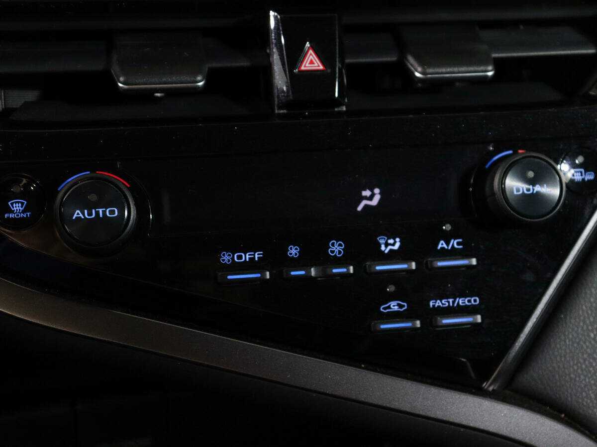 Toyota Camry, 2021 Фото №17