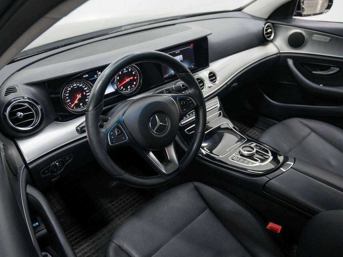 Mercedes-Benz E-Класс 200, 2017 Фото №13