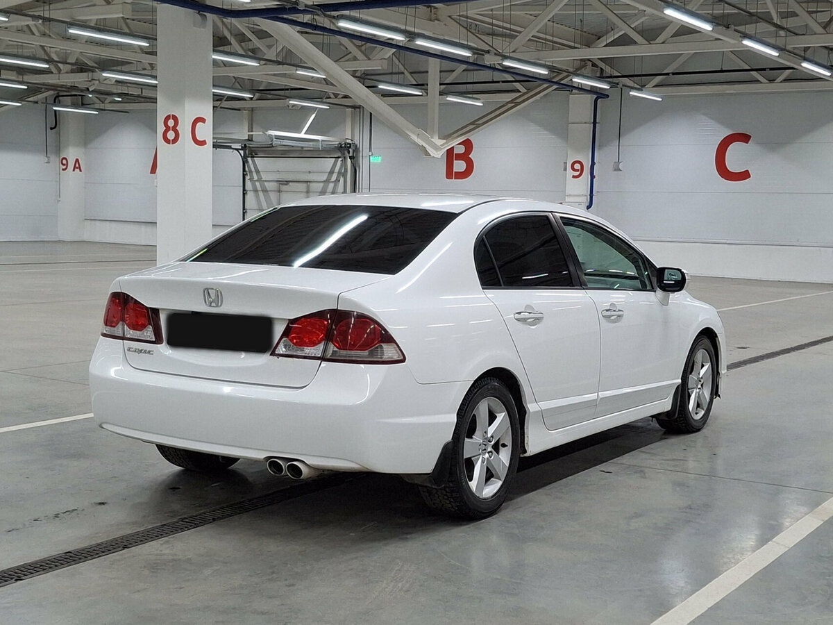 Honda Civic VIII Рестайлинг, 2010 Фото №5