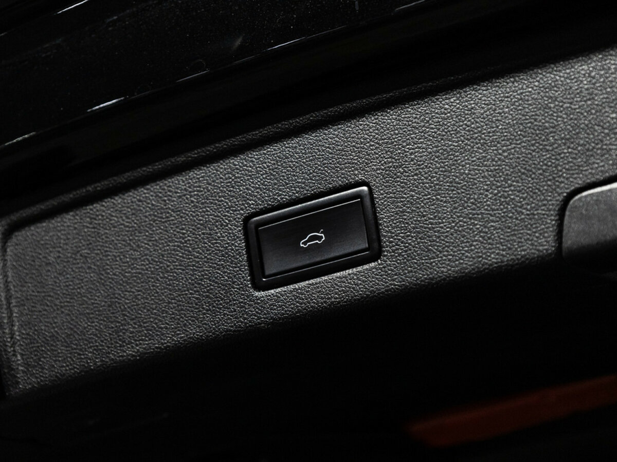 Volkswagen Touareg III, 2018 Фото №21