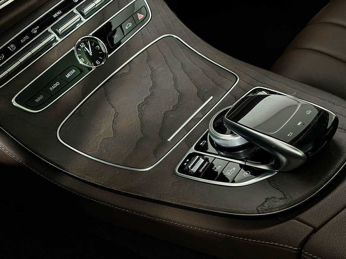 Mercedes-Benz E-Класс 450, 2018 Фото №16