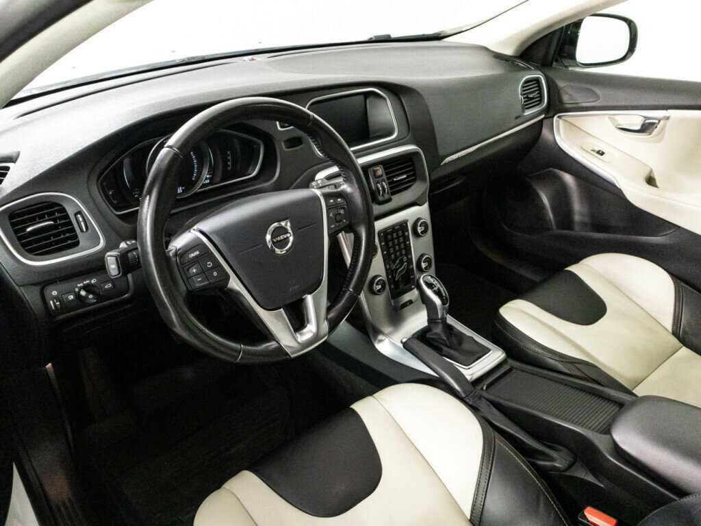 Volvo V40 Cross Country, 2019 Фото №11