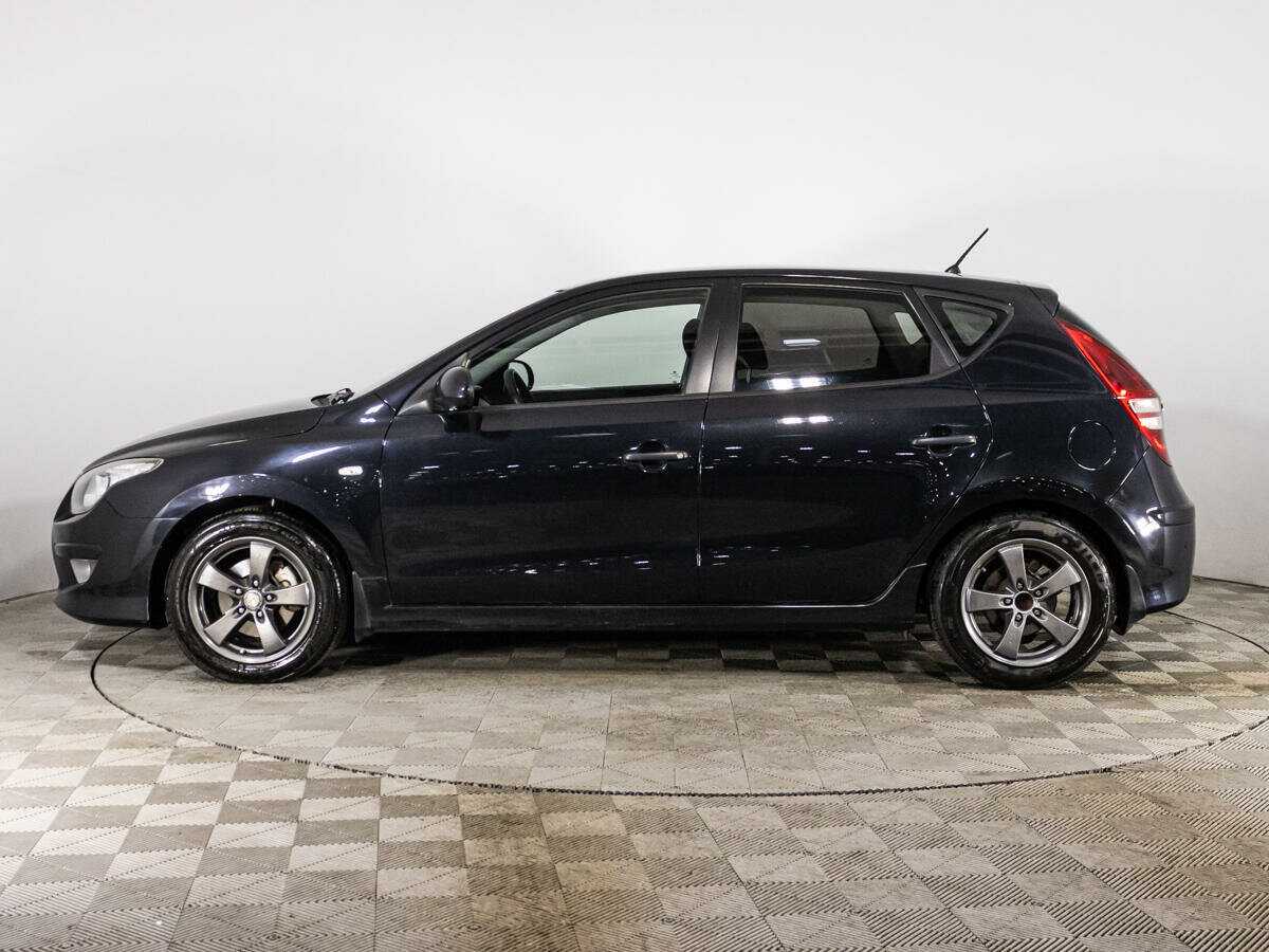 Hyundai i30, 2010 Фото №8