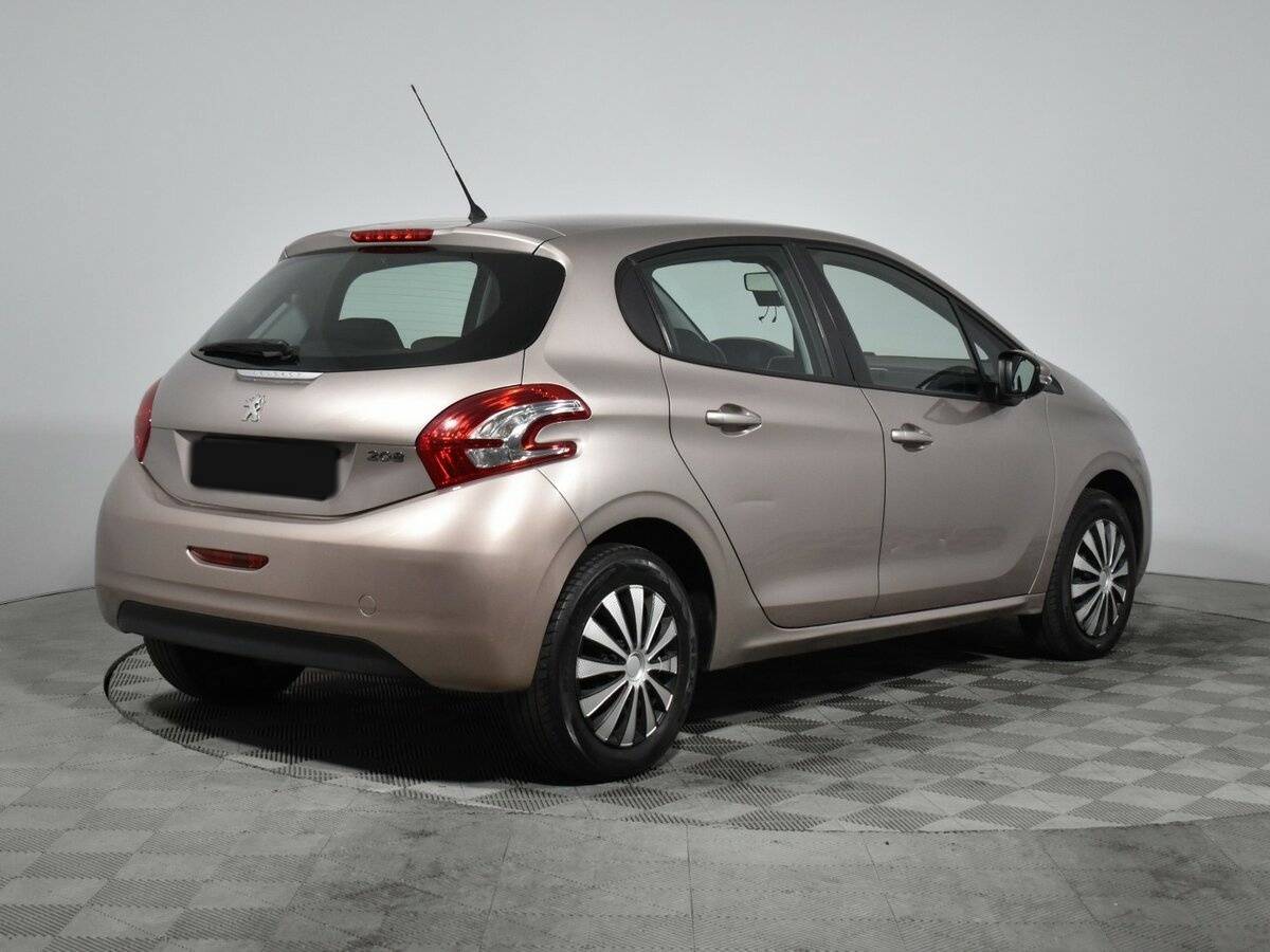 Peugeot 208, 2014 Фото №5