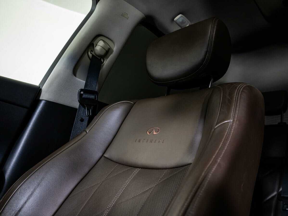 Infiniti FX50, 2008 Фото №21