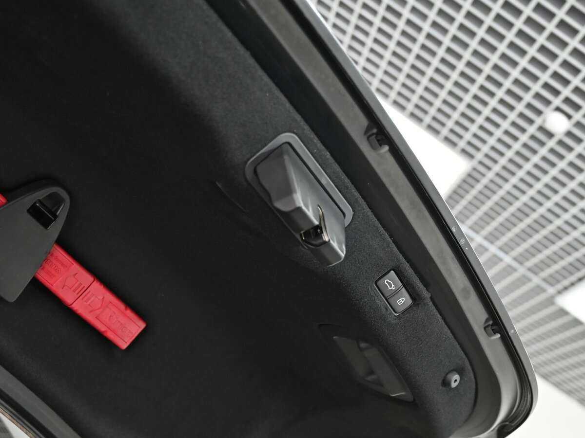 Kia Quoris, 2013 Фото №22