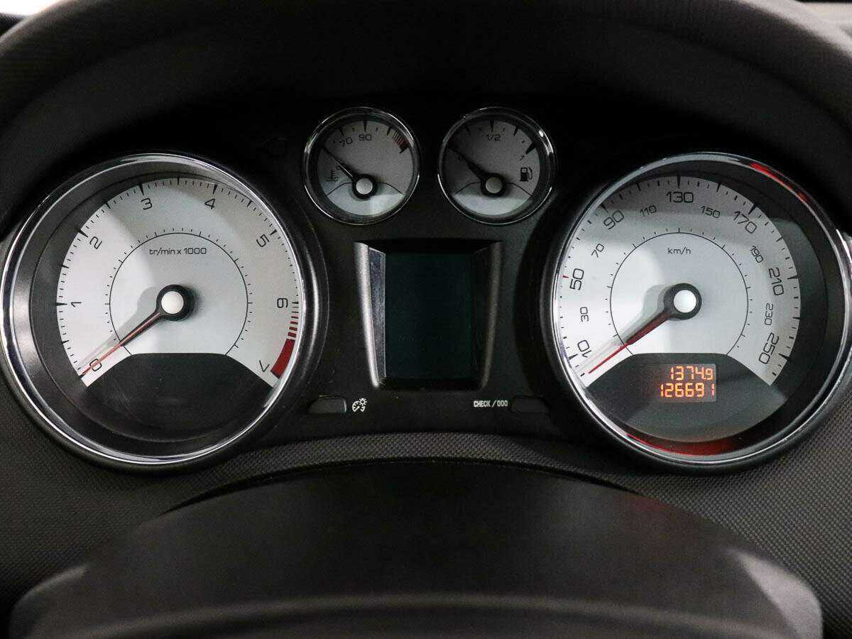 Peugeot 308, 2010 Фото №8