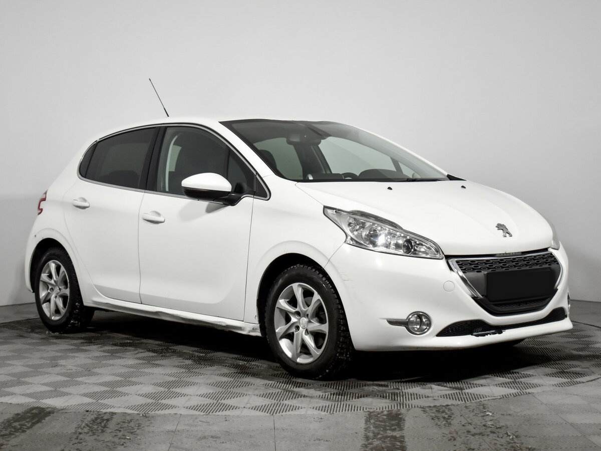 Peugeot 208 I, 2013 Фото №3