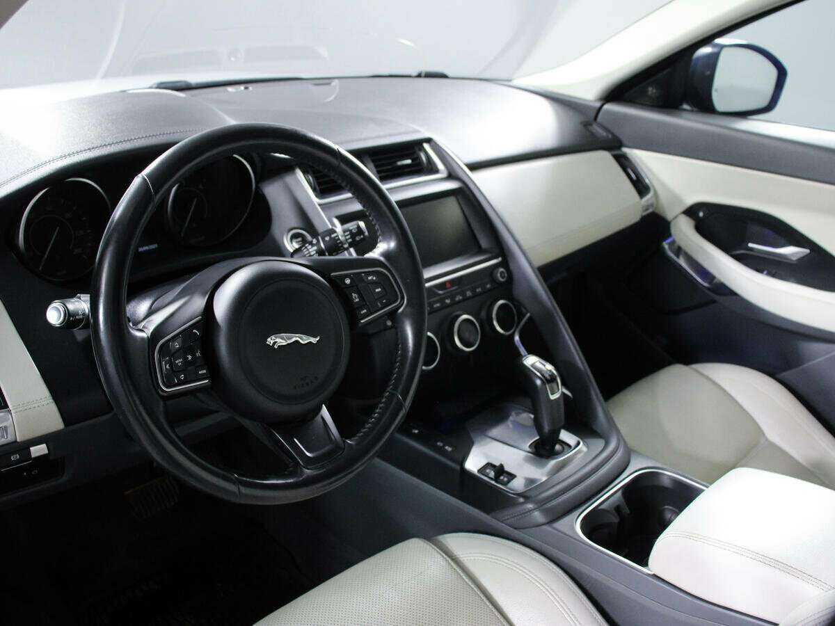 Jaguar E-Pace, 2018 Фото №12