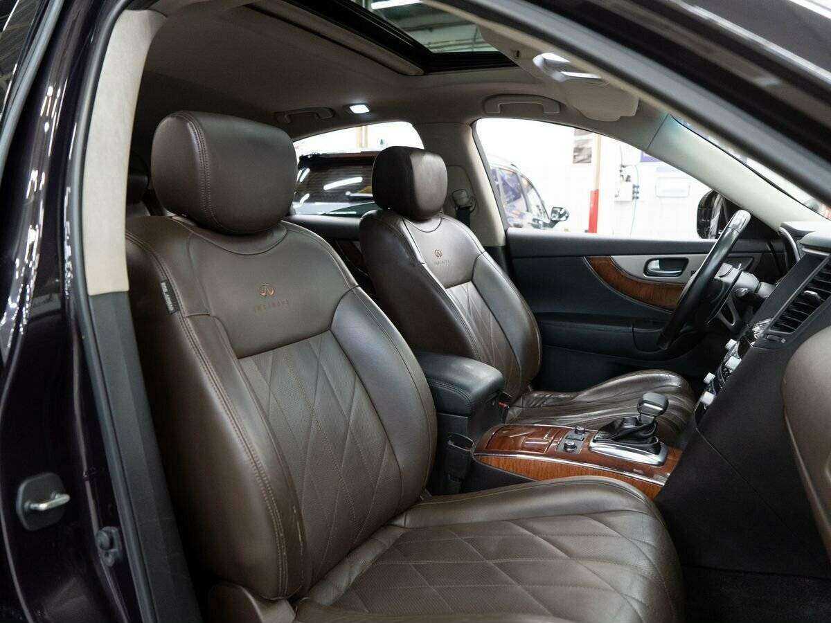 Infiniti FX37, 2011 Фото №11