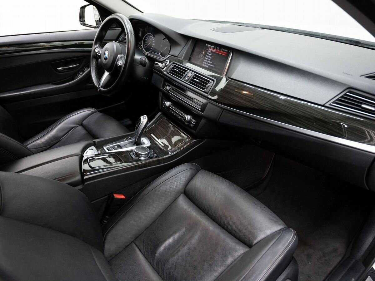 BMW 5 серии 530d xDrive, 2016 Фото №11