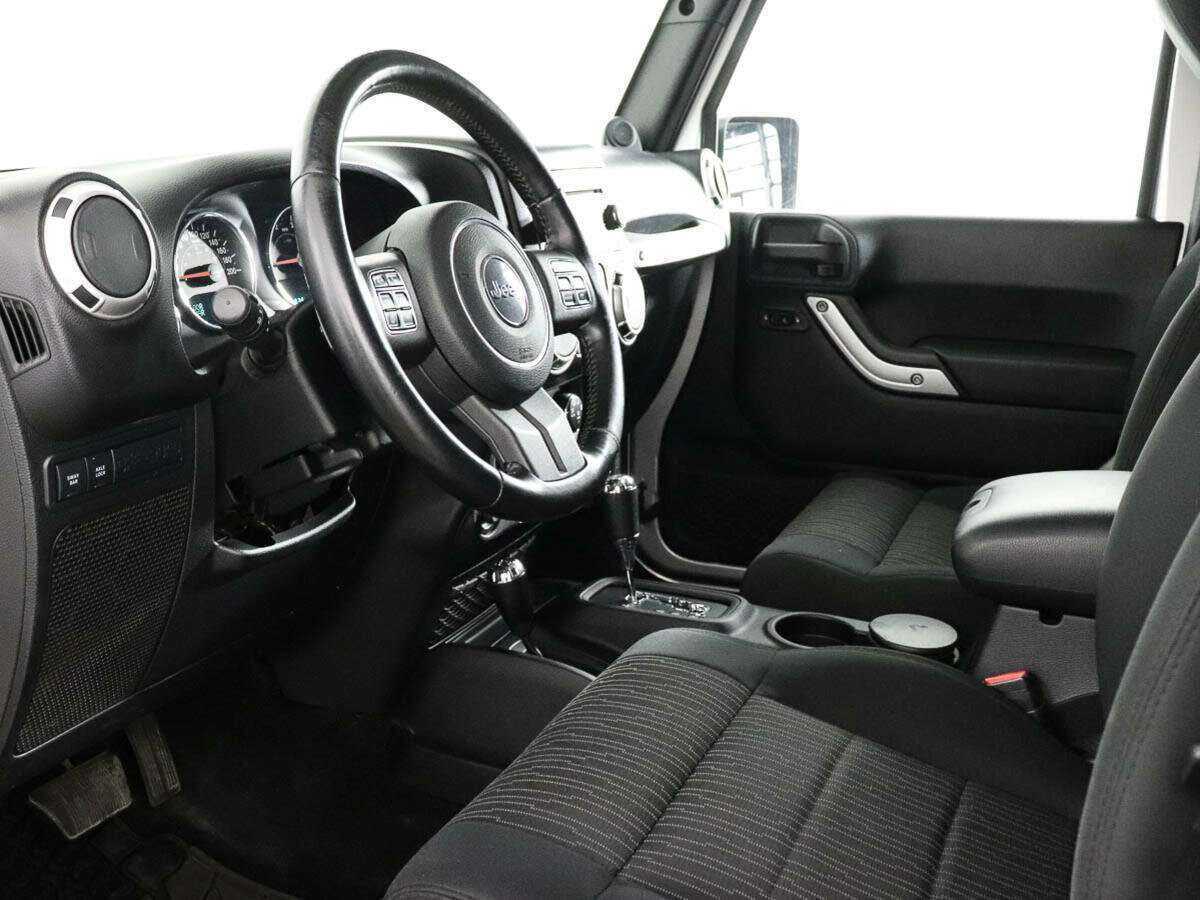 Jeep Wrangler, 2011 Фото №8